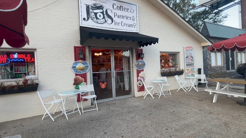 JOS Fifteen cafetería, pastelería y nevería ubicada en el 2418 Antioch Pike